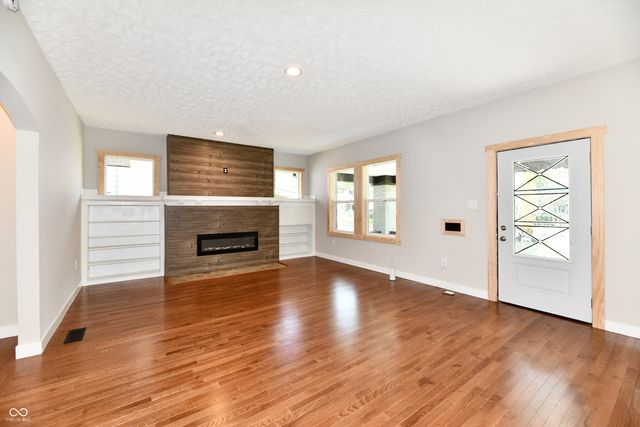 4316 Carrollton Avenue, Indianapolis, IN 46205