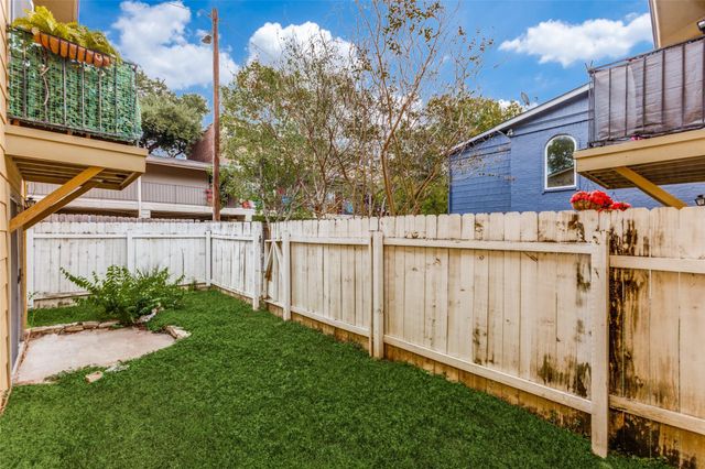 1212 Hollow Creek DR B, Austin, TX 78704