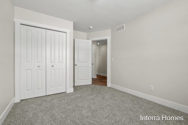 321 Hickory Valley Drive, Kalamazoo, MI 49009