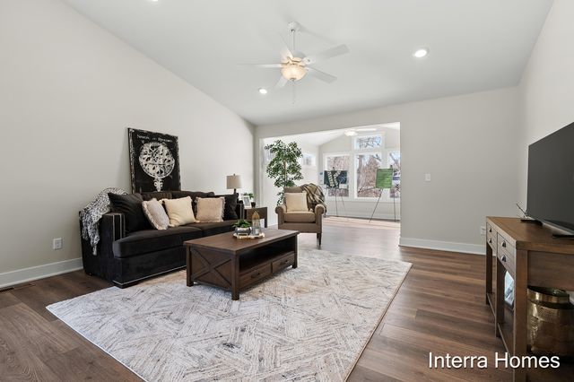 321 Hickory Valley Drive, Kalamazoo, MI 49009