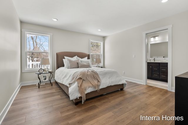 321 Hickory Valley Drive, Kalamazoo, MI 49009