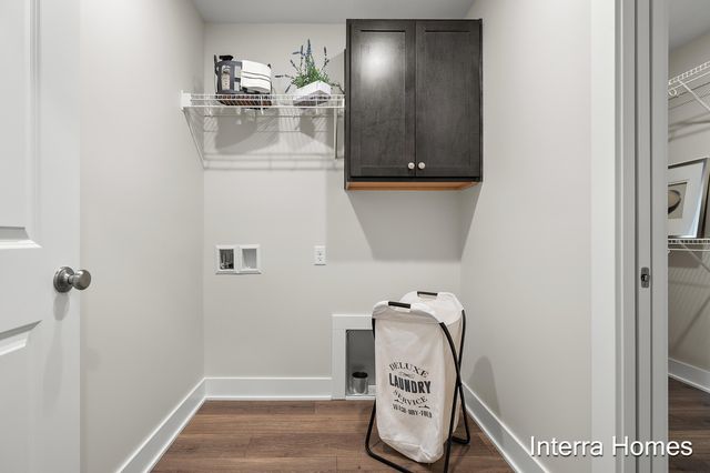 321 Hickory Valley Drive, Kalamazoo, MI 49009