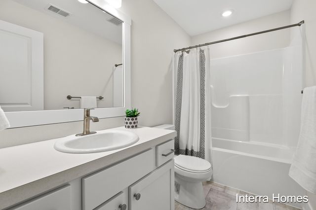 321 Hickory Valley Drive, Kalamazoo, MI 49009