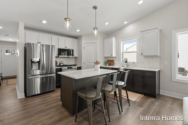 321 Hickory Valley Drive, Kalamazoo, MI 49009