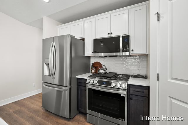 321 Hickory Valley Drive, Kalamazoo, MI 49009