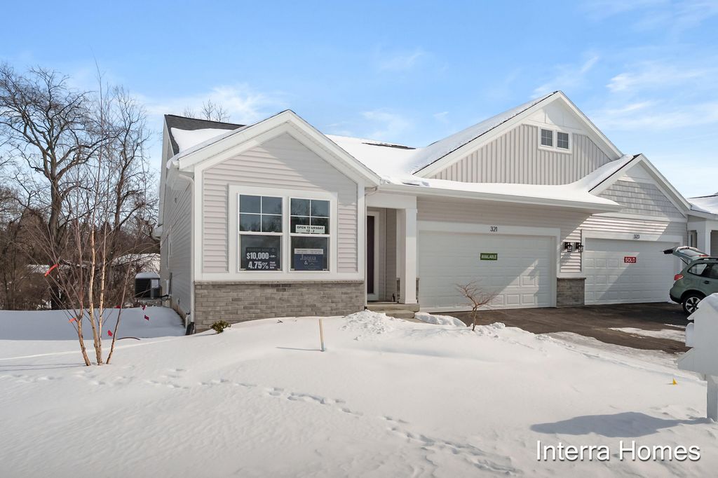 321 Hickory Valley Drive, Kalamazoo, MI 49009