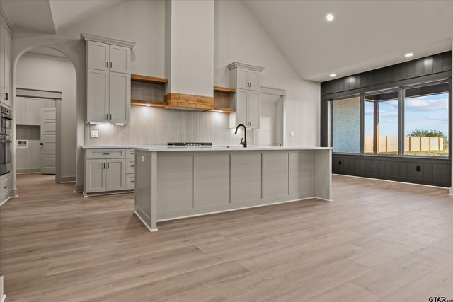 15674 CR 436, Lindale, TX 75771