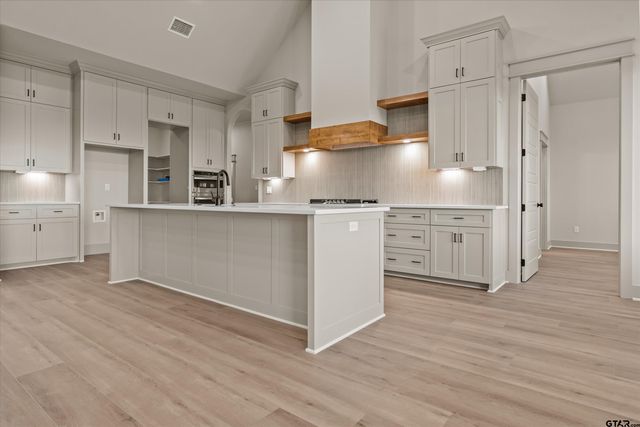 15674 CR 436, Lindale, TX 75771