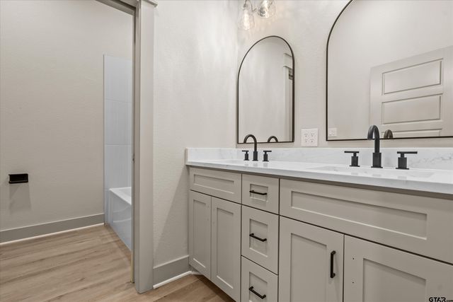 15674 CR 436, Lindale, TX 75771