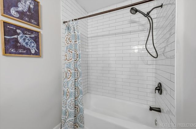 32W183 Glos Street, Wayne, IL 60184