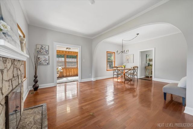 32W183 Glos Street, Wayne, IL 60184