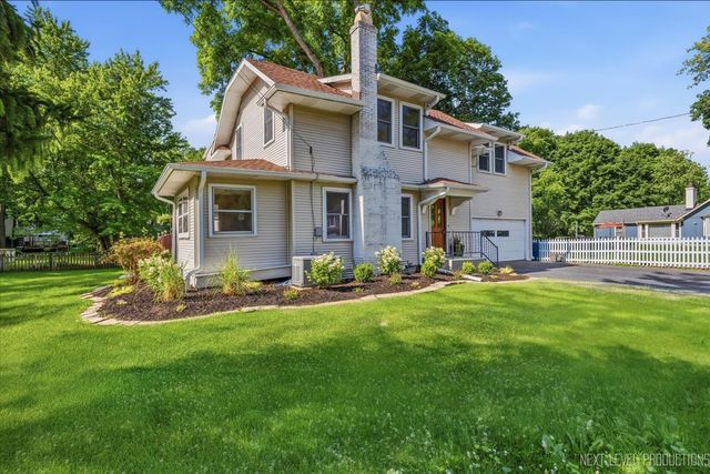 32W183 Glos Street, Wayne, IL 60184