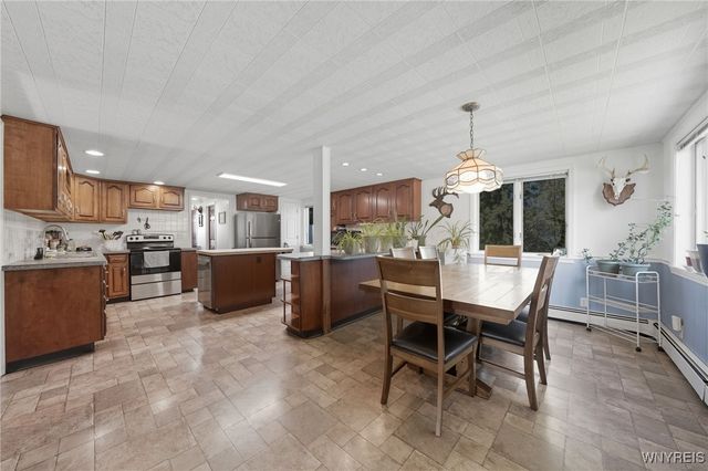 3732 Ewings Road, Newfane, NY 14094