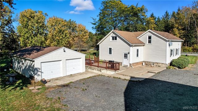 3732 Ewings Road, Newfane, NY 14094