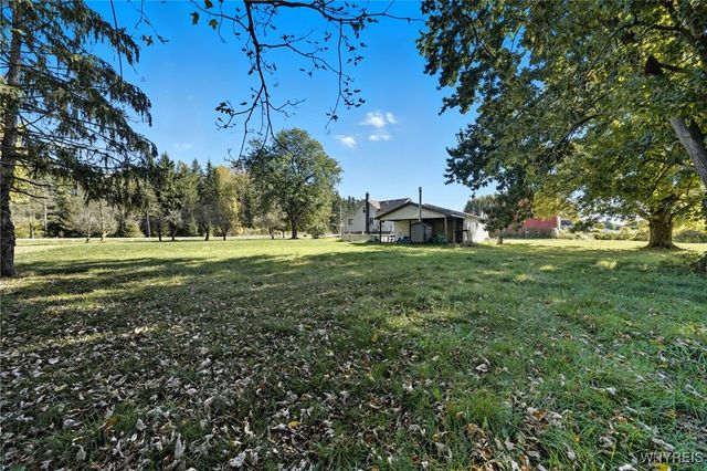 3732 Ewings Road, Newfane, NY 14094