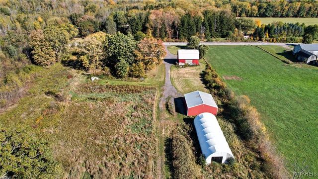 3732 Ewings Road, Newfane, NY 14094