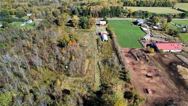 3732 Ewings Road, Newfane, NY 14094