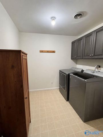 1216 Deborah Drive SE, Huntsville, AL 35801