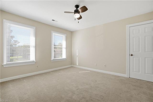 520 Foxgate QTR, Chesapeake, VA 23322