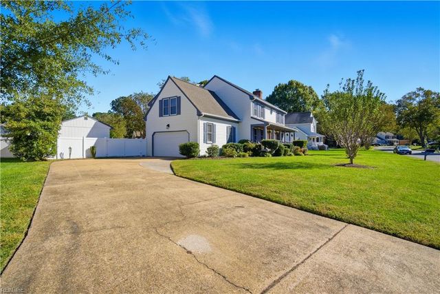 520 Foxgate QTR, Chesapeake, VA 23322