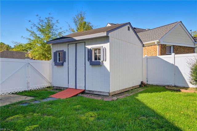 520 Foxgate QTR, Chesapeake, VA 23322