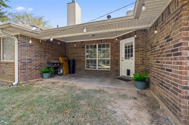 103 Lyle Street, Gladewater, TX 75647