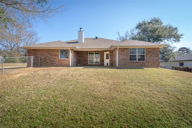 103 Lyle Street, Gladewater, TX 75647