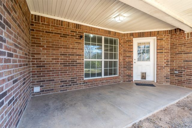 103 Lyle Street, Gladewater, TX 75647