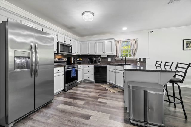 103 Lyle Street, Gladewater, TX 75647