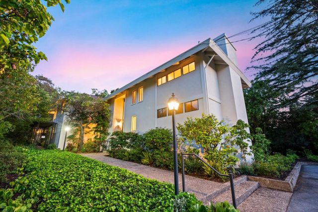 1955 Parkside Avenue, Hillsborough, CA 94010