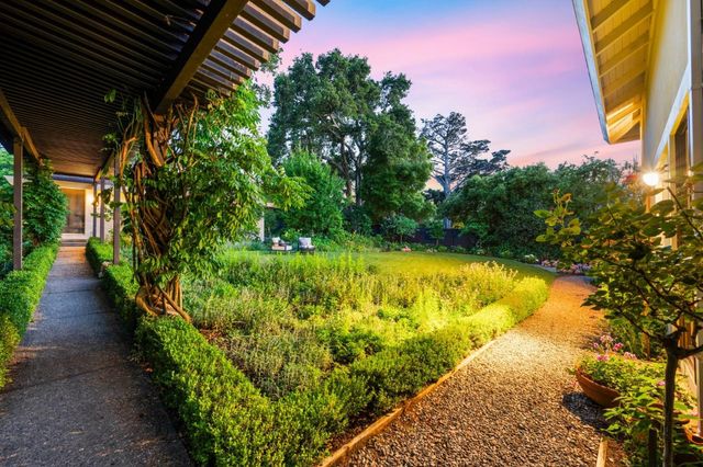 1955 Parkside Avenue, Hillsborough, CA 94010