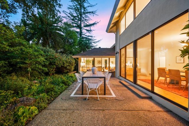 1955 Parkside Avenue, Hillsborough, CA 94010