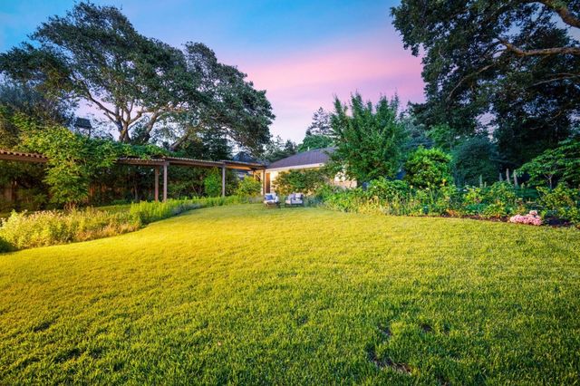 1955 Parkside Avenue, Hillsborough, CA 94010