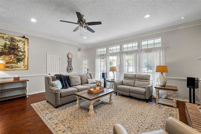 418 Riverview Drive, Woodway, TX 76712