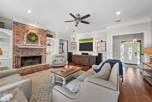 418 Riverview Drive, Woodway, TX 76712