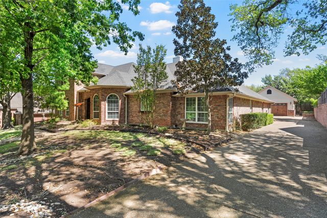 418 Riverview Drive, Woodway, TX 76712
