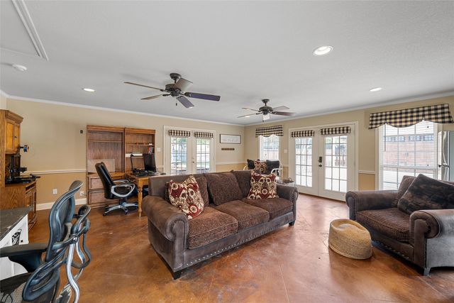 418 Riverview Drive, Woodway, TX 76712