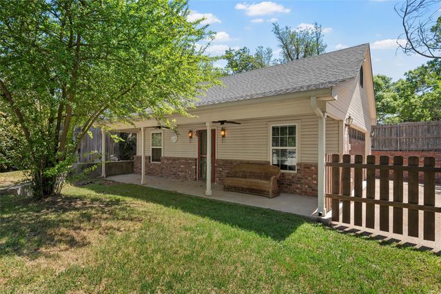 418 Riverview Drive, Woodway, TX 76712