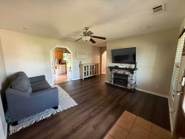 608 Marion Street, Paragould, AR 72450