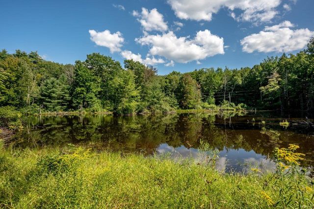 41 Demeritt Avenue, Lee, NH 03861