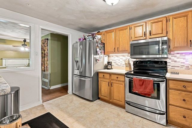 41 Demeritt Avenue, Lee, NH 03861
