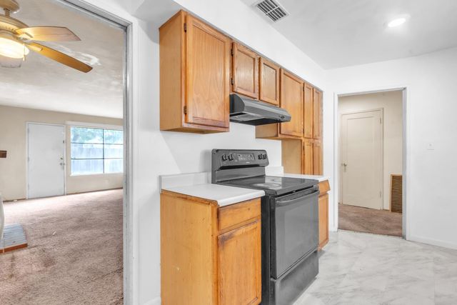 1040 Morse Ave, Sacramento, CA 95864
