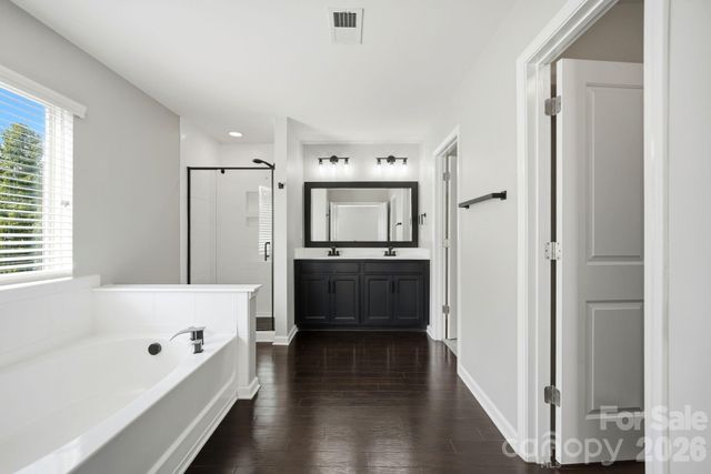 10609 Candlestick Court, Charlotte, NC 28273