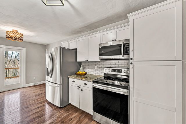 6124 Saddleridge CIR, Roanoke, VA 24018