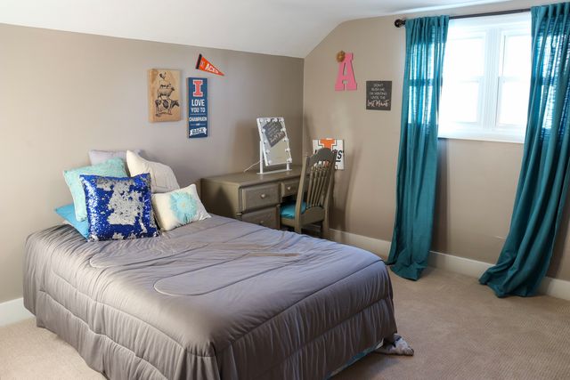 102 S Jackson Street, Morrison, IL 61270