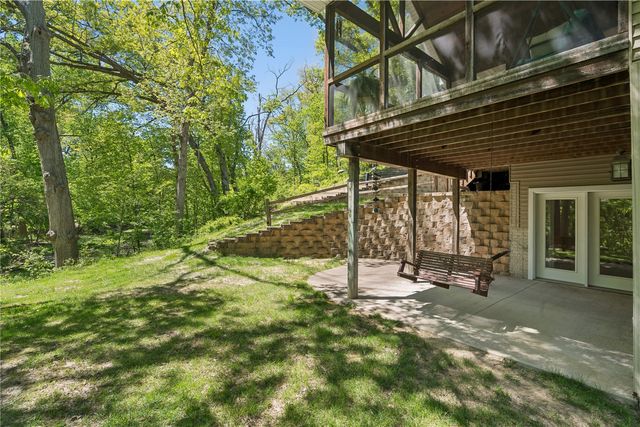1215 34th St SE, Cedar Rapids, IA 52403