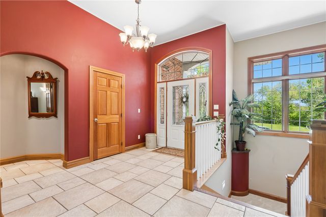 1215 34th St SE, Cedar Rapids, IA 52403