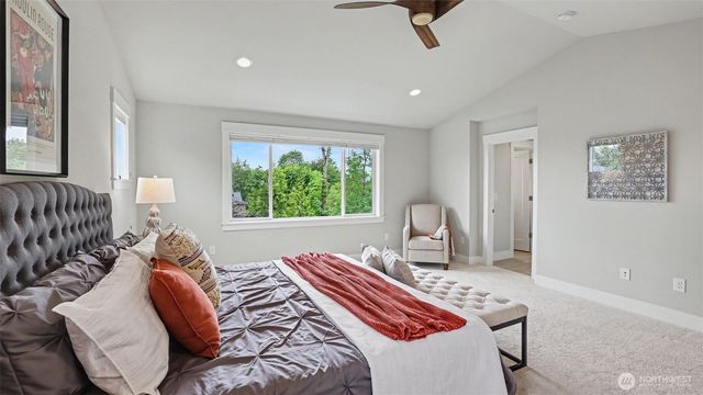 221 Shadow Avenue NE, Renton, WA 98059