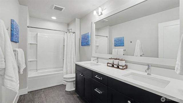 221 Shadow Avenue NE, Renton, WA 98059