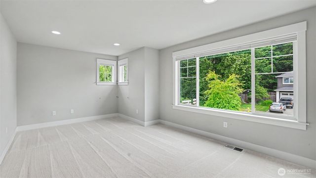 221 Shadow Avenue NE, Renton, WA 98059